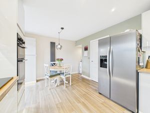 Photo 21- click for photo gallery